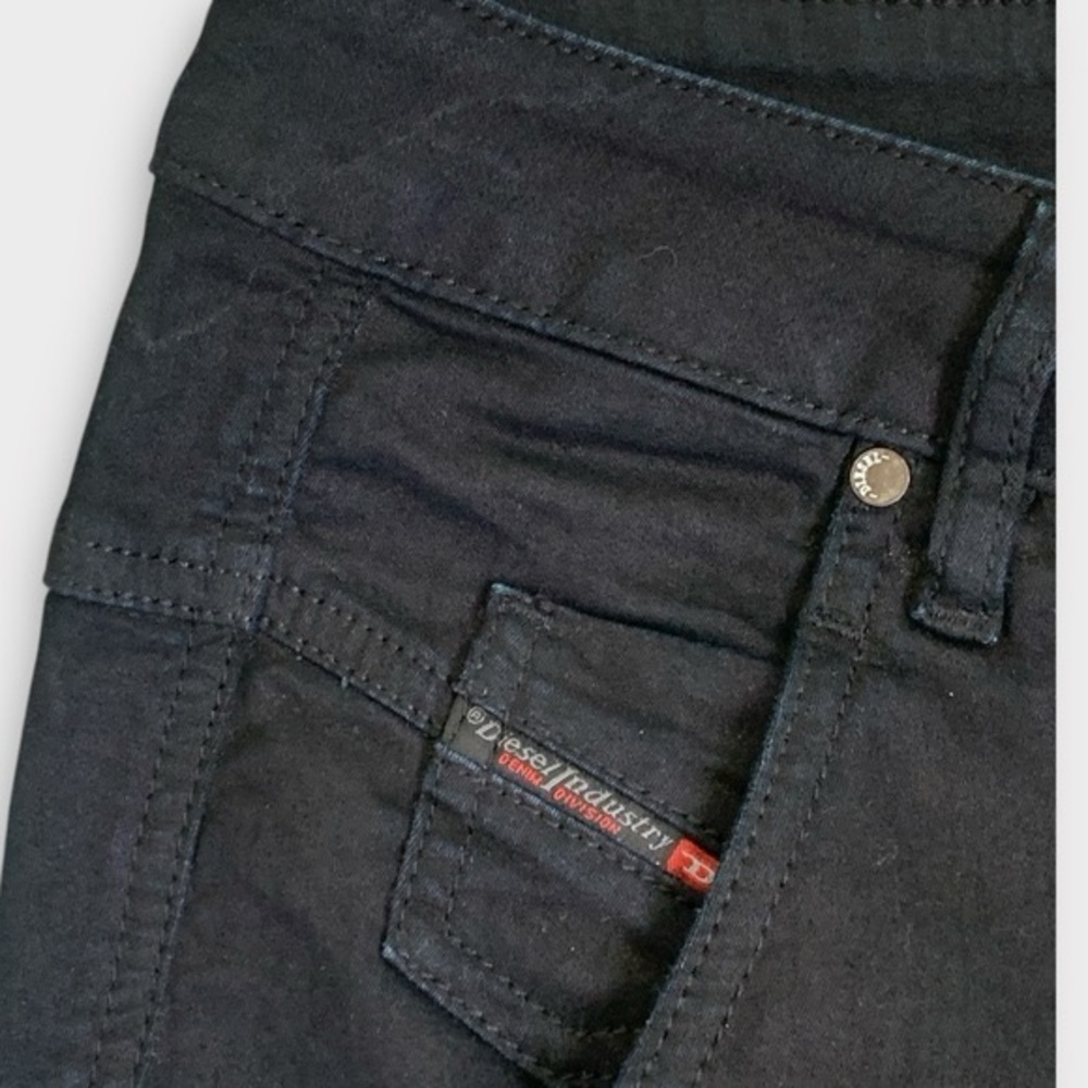 Diesel Fayza Crop Barrel Leg Jean - Picture 5 of 10
